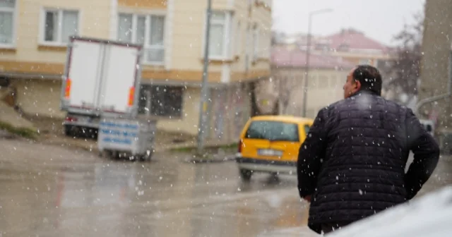 Bayburt ta kar sürprizi: Kış yeniden yüzünü gösterdi Bayburt Haberleri