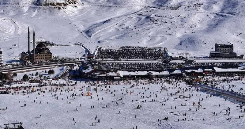 Erciyes te sezon bitmeden ziyaretçi rekoru kırıldı