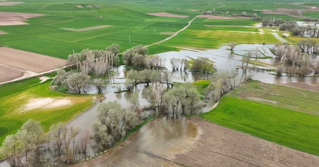 Tarım arazilerini sular altında bırakan Kanak Çayı dronla görüntülendi Yozgat Haberleri
