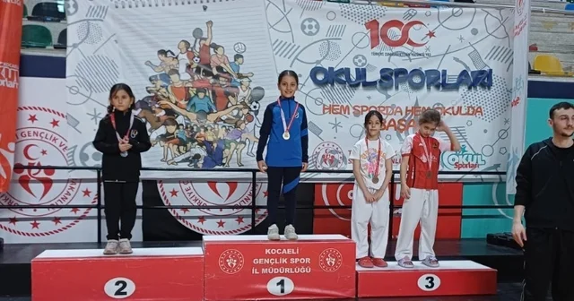 Kartepe nin karateci yıldızlarından madalya yağmuru Kocaeli Haberleri