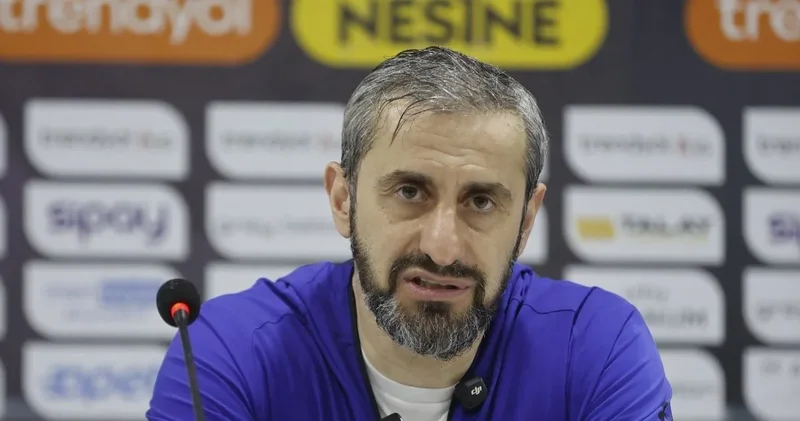 Erzurumspor a hakkım helal olsun derken basın toplantısı bastılar: Serkan Özbalta sırılsıklam oldu