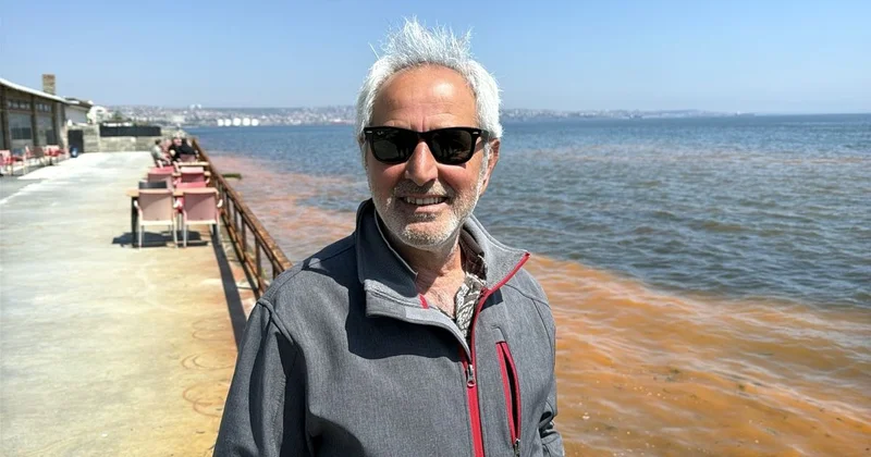Tekirdağ sahilinde alg patlaması nedeniyle deniz turuncu renge büründü