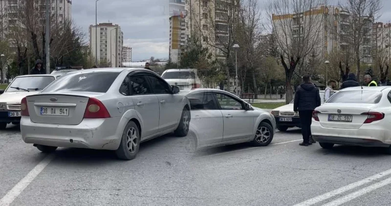 Polisin “dur” ihtarına uymayan ehliyetsiz sürücü yakalandı! Ceza uygulanacak