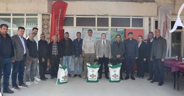 Edirne de üreticilere kuru fasulye tohumu dağıtıldı Edirne Haberleri