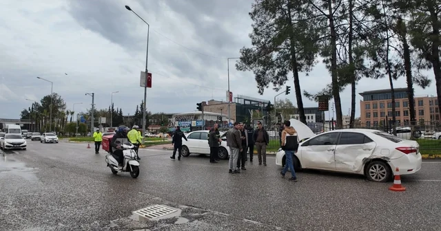Adıyaman da dört araç bir birine girdi Adıyaman Haberleri