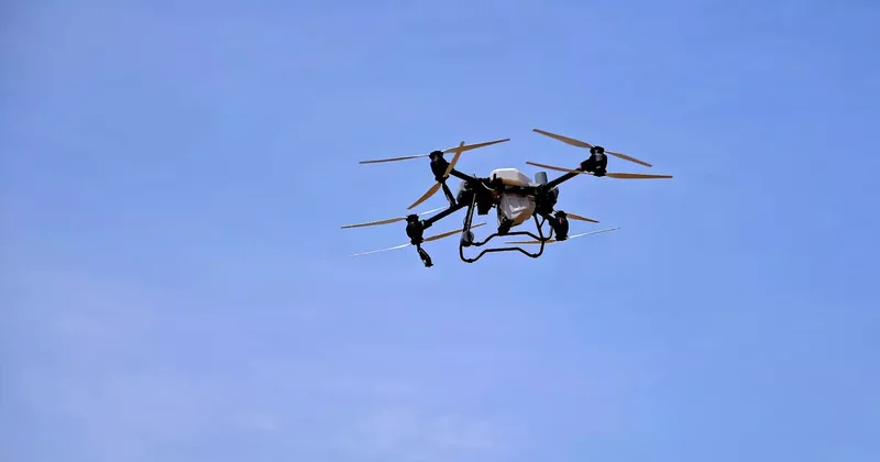 Havadaki drone u karadan kablosuz şarj ettiler