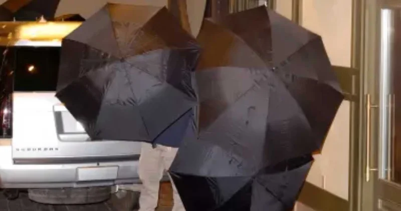 Ünlü çift için gece kulübünde sıkıyönetim! Konuklara telefonlarınızı kaldırın talimatı