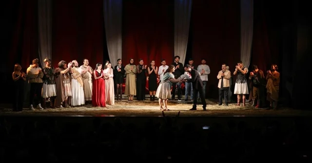 Büyük Romulus dan sezona alkışlarla veda Erzurum Haberleri