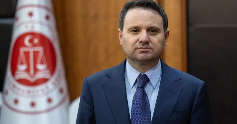 Bakan Gürlek üç operasyonu birden duyurdu: Birkaç suç şebekesi çökertildi