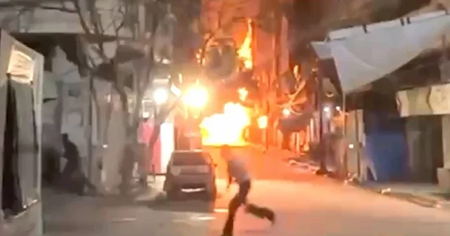 İsrail Bureyc Kampı’nı vurdu: Bir ev enkaza döndü VİDEO İZLE