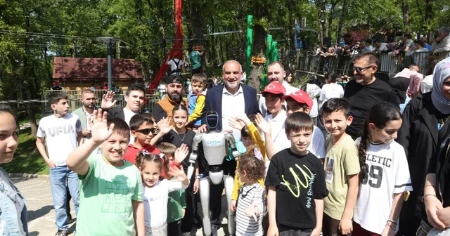 Canik Macera Parkı nda ilk gün rekoru: 10 bin ziyaretçi Samsun Haberleri