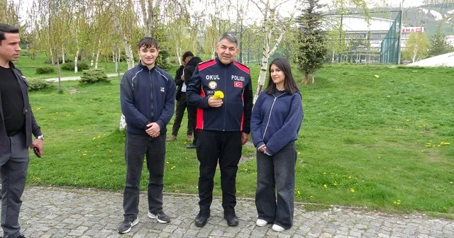 Erzurum polisinden okul çevrelerinde tam güvenlik Erzurum Haberleri
