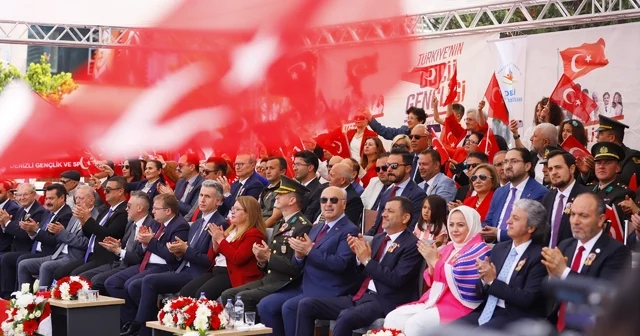 Denizli de 19 Mayıs ın 107. yıl dönümünde görkemli kutlama Denizli Haberleri