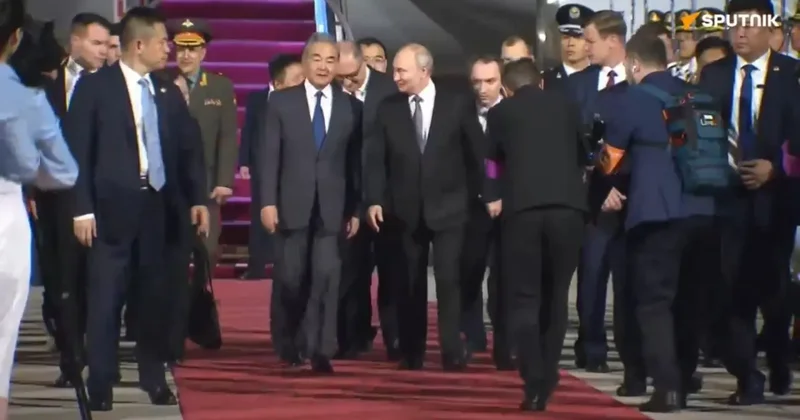 Putin, Trump tan günler sonra Çin de!