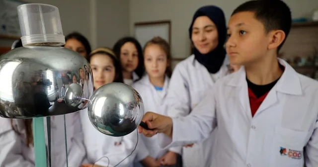 Başiskele Çocuk Üniversitesi 600 özel yetenekli öğrenciyi geleceğe hazırlıyor Kocaeli Haberleri