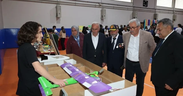 Bünyan Fen Lisesi nde düzenlenen TÜBİTAK Bilim Fuarı na yoğun ilgi Kayseri Haberleri