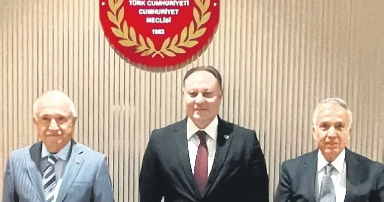 YAVUZ DONAT Kıbrıs dosyası