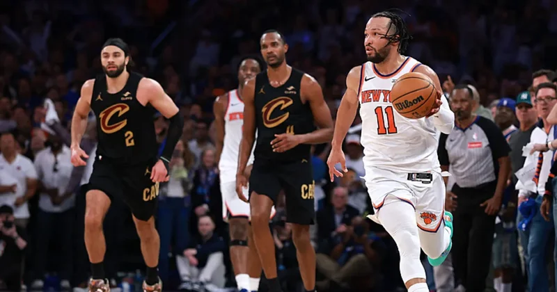Knicks, 22 sayıdan dönerek konferans finaline galibiyetle başladı
