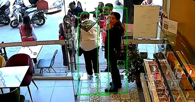 Üsküdar’da CHP’ye selam vermeyen esnafa ceza VİDEO İZLE