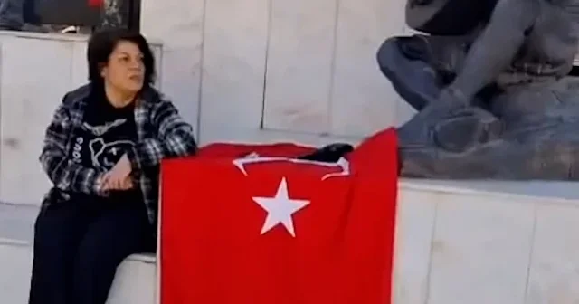 Aydın da cadde yenileme çalışmasında Atatürk heykelinin kaldırılacağını düşünen şahıs laik atak geçirdi: Onu unutturmaya çalışıyorlar VİDEO İZLE