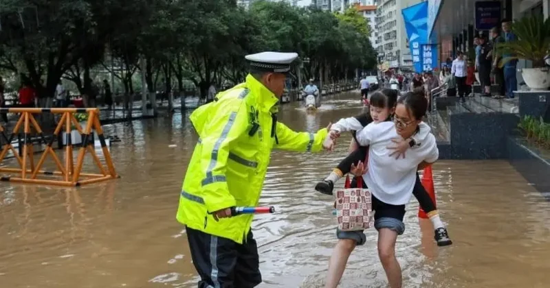 Çin de sel felaketi: 21 kişi yaşamını yitirdi