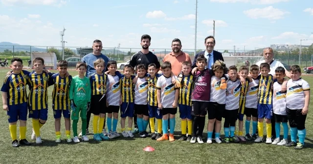 Tavşanlı da 19 Mayıs futbol turnuvası gerçekleşti Kütahya Haberleri