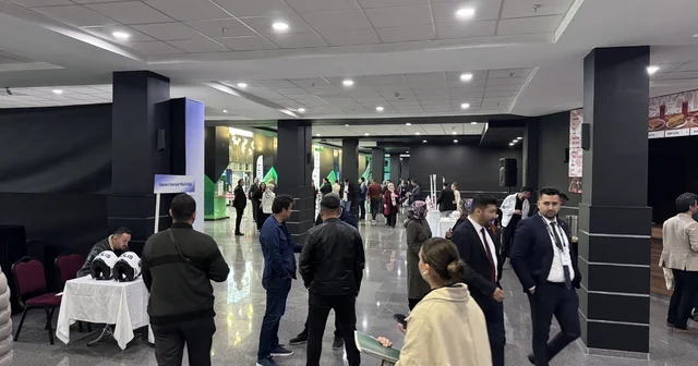 Kayseri de bin 500 işsiz işverenle buluştu İŞKUR İl Müdürü Ayşe Ak: Amacımız iş arayanlara istedikleri işi bulmak, iş verenlerin de nitelikli eleman ihtiyacını karşılamak Kayseri Haberleri