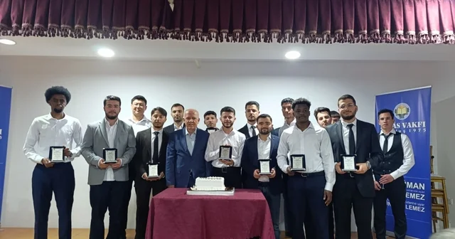 İhlas Vakfı Sıla Öğrenci Yurdu nda öğrencilerin mezuniyet heyecanı Kastamonu Haberleri