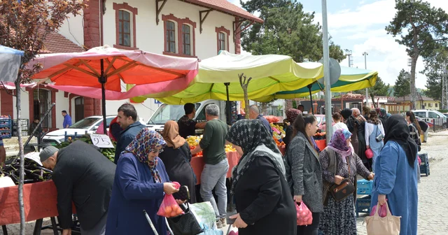 Havza da yaş meyve sebze satıcısı halka destek için yarı fiyatına satış yaptı Samsun Haberleri
