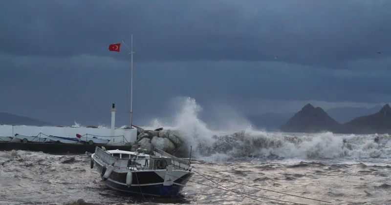 Bodrum’da feribot seferleri iptal edildi