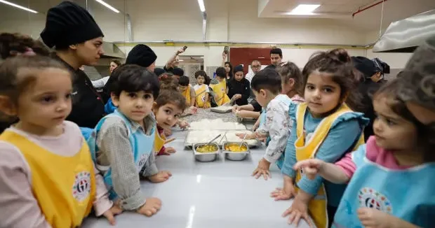 Gaziantep haberleri GİBTÜ mutfağında minik şeflerin gastronomi yolculuğu: Hem eğlendiler hem de öğrendiler 20 Mayıs 2026