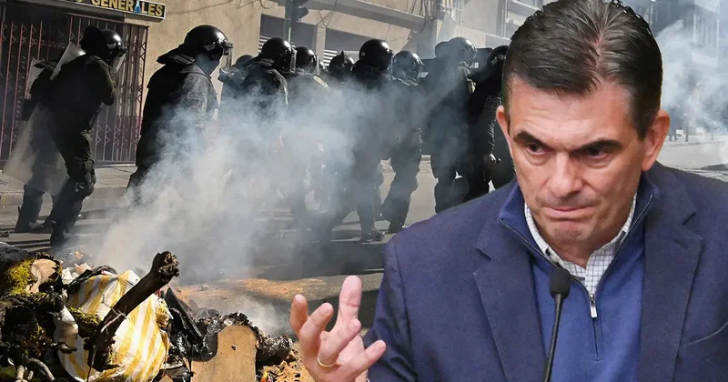 Protestolar OHAL i getirdi: Bolivya yangın yeri! Kamyonlarla yolları kapattılar