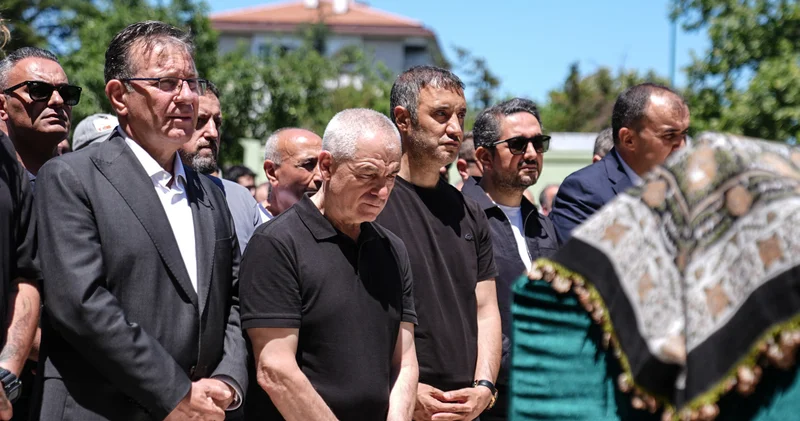 Rıza Çalımbay ın vefat eden annesinin cenaze namazı kılındı
