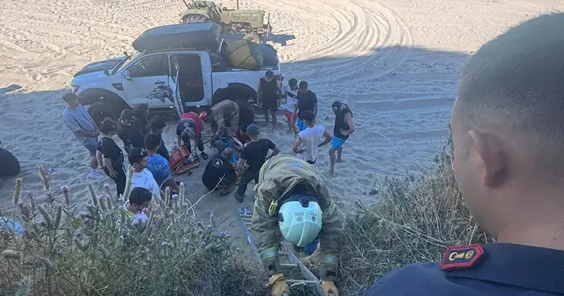 Çatalca da paraşüt kayalıklara çarptı: 2 yaralı