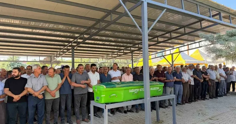 Sınava giderken kazada hayatını kaybeden genç toprağa verildi