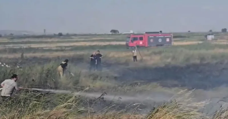 Karacabey’de korkutan yangın: Alevler fabrika yakınına kadar ilerledi