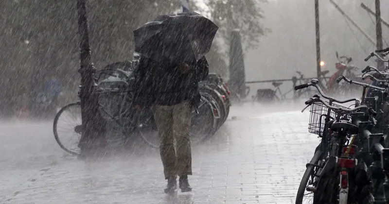 Meteoroloji peş peşe uyardı: Sağanak ve fırtına geliyor