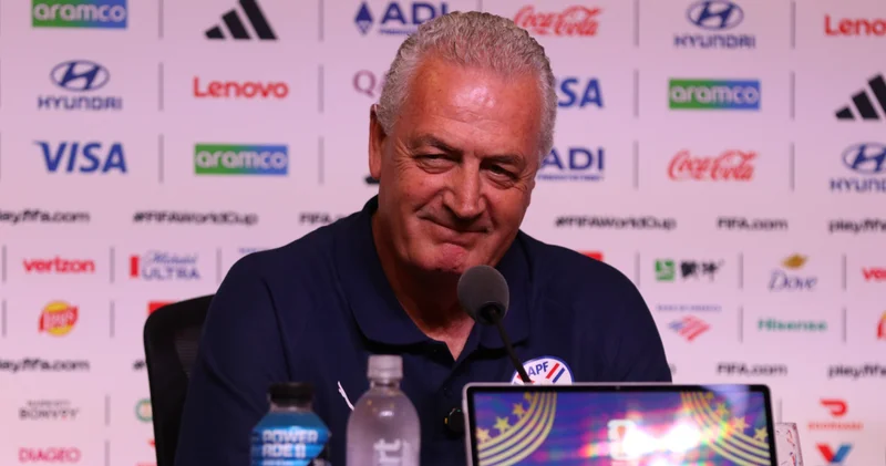 Paraguay Teknik Direktörü Gustavo Alfaro: 16 yıllık hayalin 7 günde bitmesini istemedik