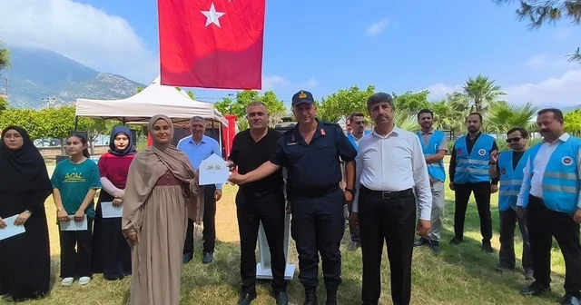 Anamur da Umre ödüllü bilgi yarışması kazananları ödüllerini aldı Mersin Haberleri Habertürk Yerel Haberler