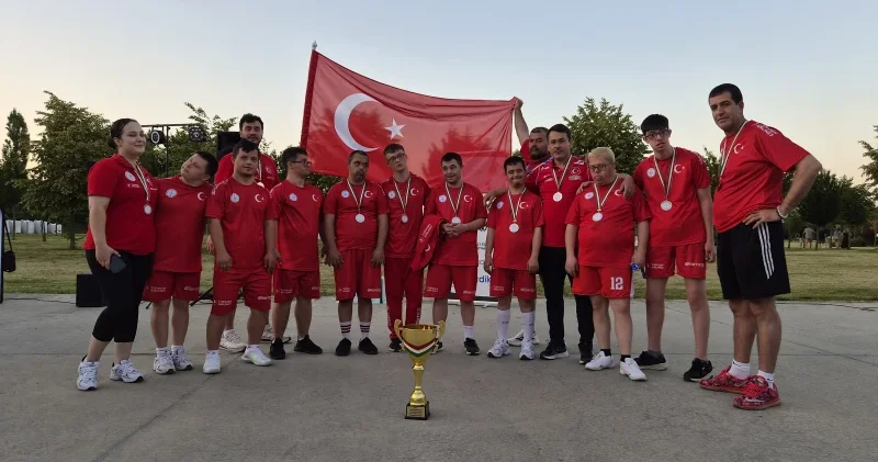 Down sendromlu millilerimiz dünya ikincisi Basketbol Haberleri