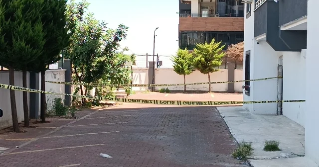 4 yaşındaki oğlunu kucağına alıp 8 inci kattan atlayan anne öldü, çocuğu yaşam mücadelesi veriyor Gaziantep Haberleri Habertürk Yerel Haberler