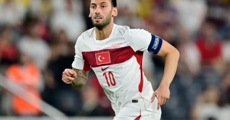 Hakan Çalhanoğlu: Kendimizle gurur duymalıyız