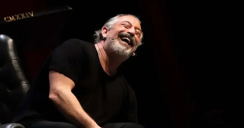 Cem Yılmaz dan 53 yaşında imaj değişikliği! Saçları boyatması gündem oldu