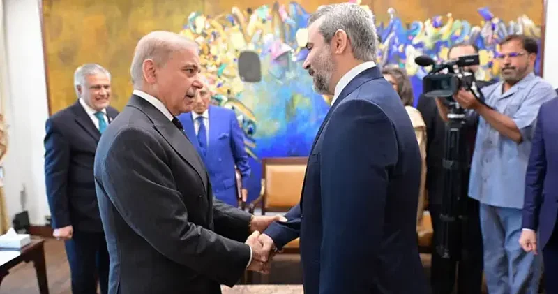 Suriye Dışişleri Bakanı Şeybani, Pakistan Başbakanı Şerif ile bir araya geldi