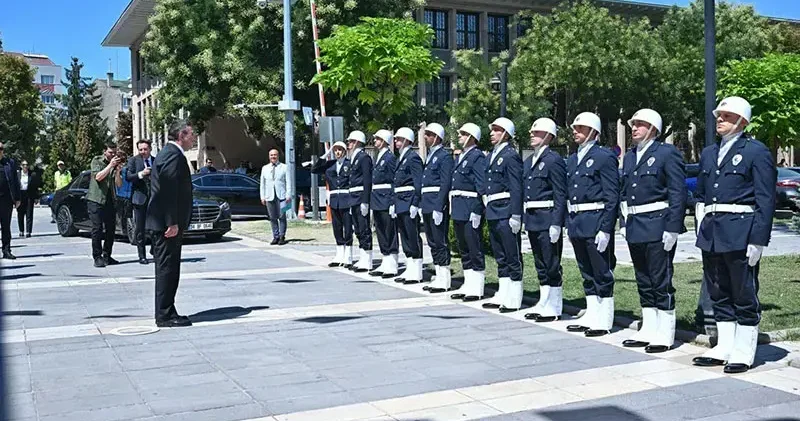 Cumhurbaşkanı Yardımcısı Yılmaz: Vatandaşın yastık altı, Merkez Bankası rezervinden büyük