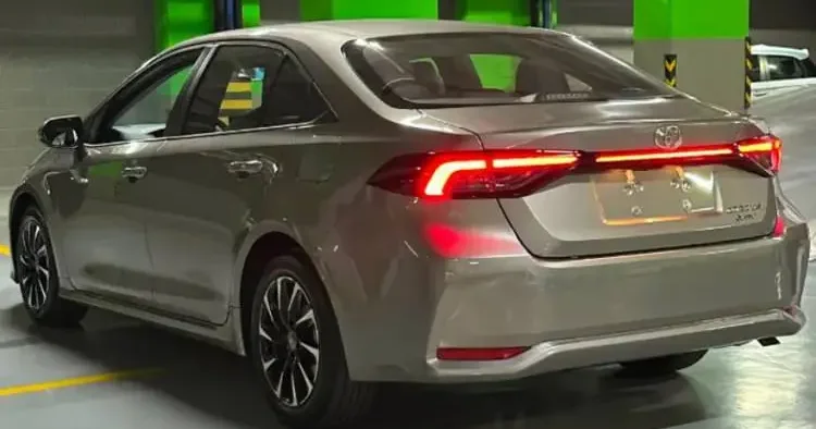 Türkiye de en fazla satılan modeller arasında! Yenilenen Toyota Corolla yollara indi