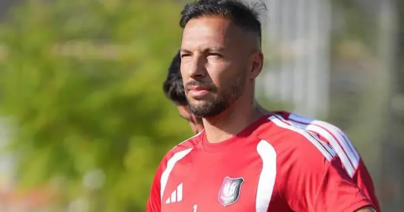 Süper Lig de şampiyonluk yaşamıştı! Yasin Öztekin in yeni takımı şaşırttı! Fanatik Gazetesi Futbol Haberleri Spor