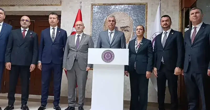 Bakan Memişoğlu: Sağlık çalışanlarına 24 saat kreş hizmeti sunacağız