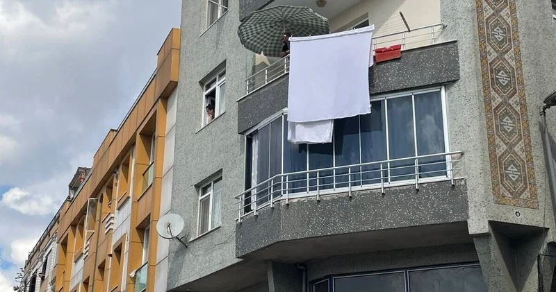 Son dakika haberler: İstanbul da balkon temizliği sırasında dengesini kaybeden Sabiha E. hayatını kaybetti Son dakika haberleri