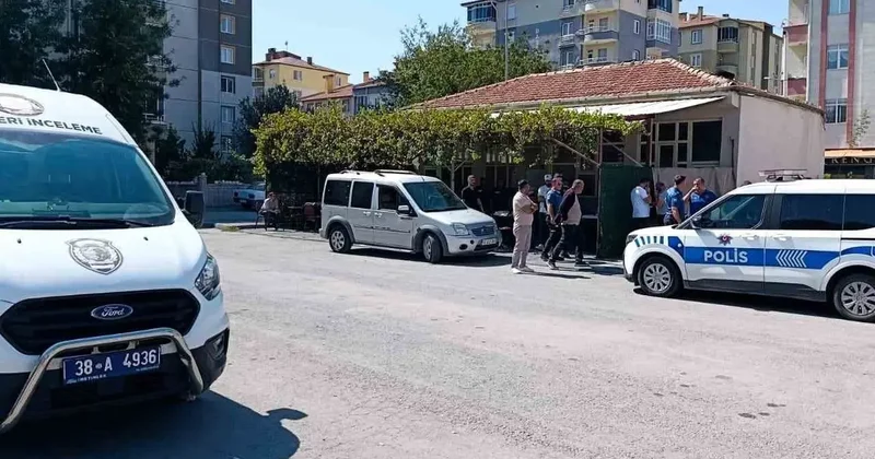 Kıraathane çalışanı husumetlisini tüfekle vurdu